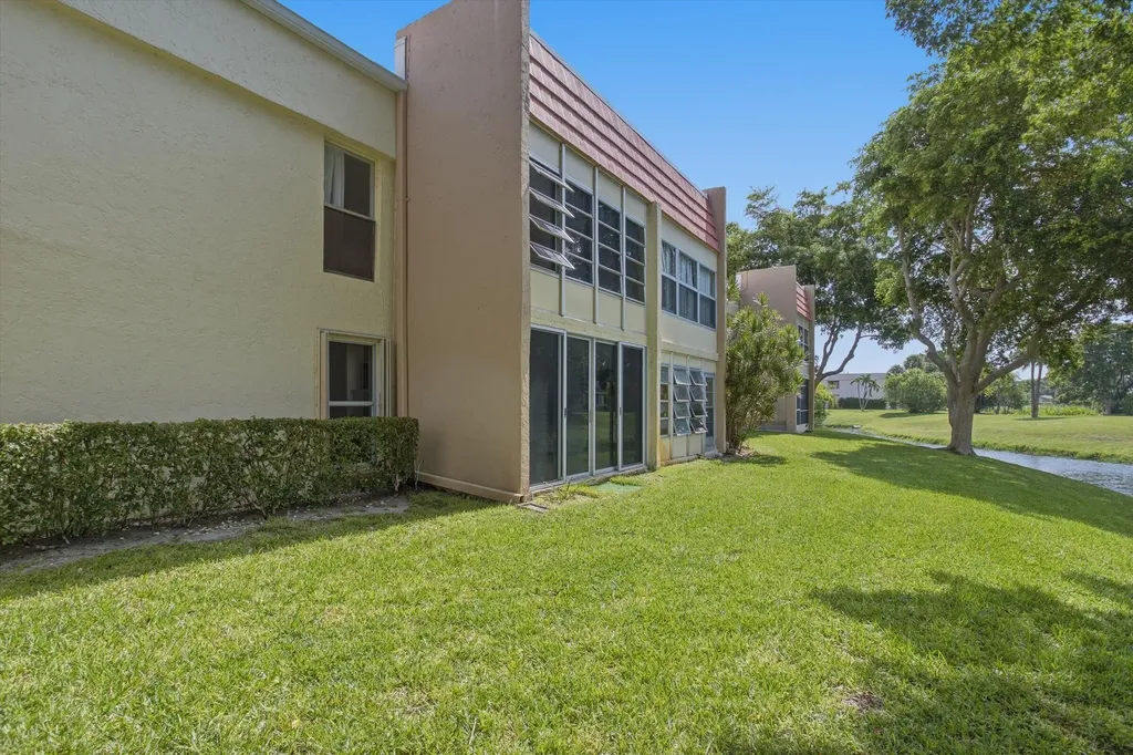 2800 Fiore Way Delray Beach FL 33445