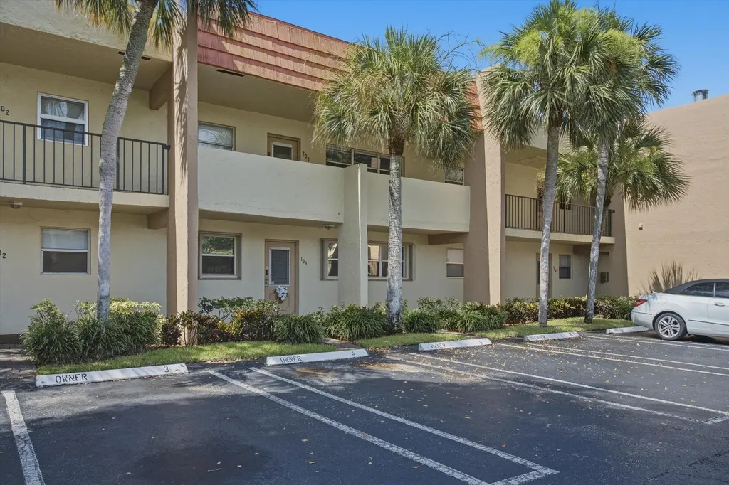 2800 Fiore Way Delray Beach FL 33445