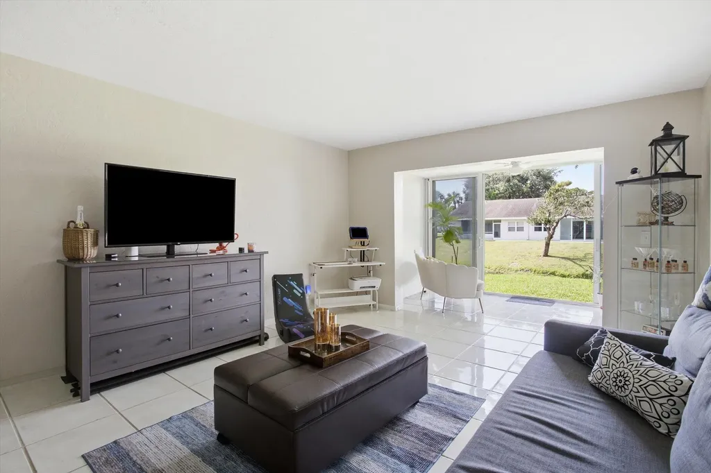 2800 Fiore Way Delray Beach FL 33445