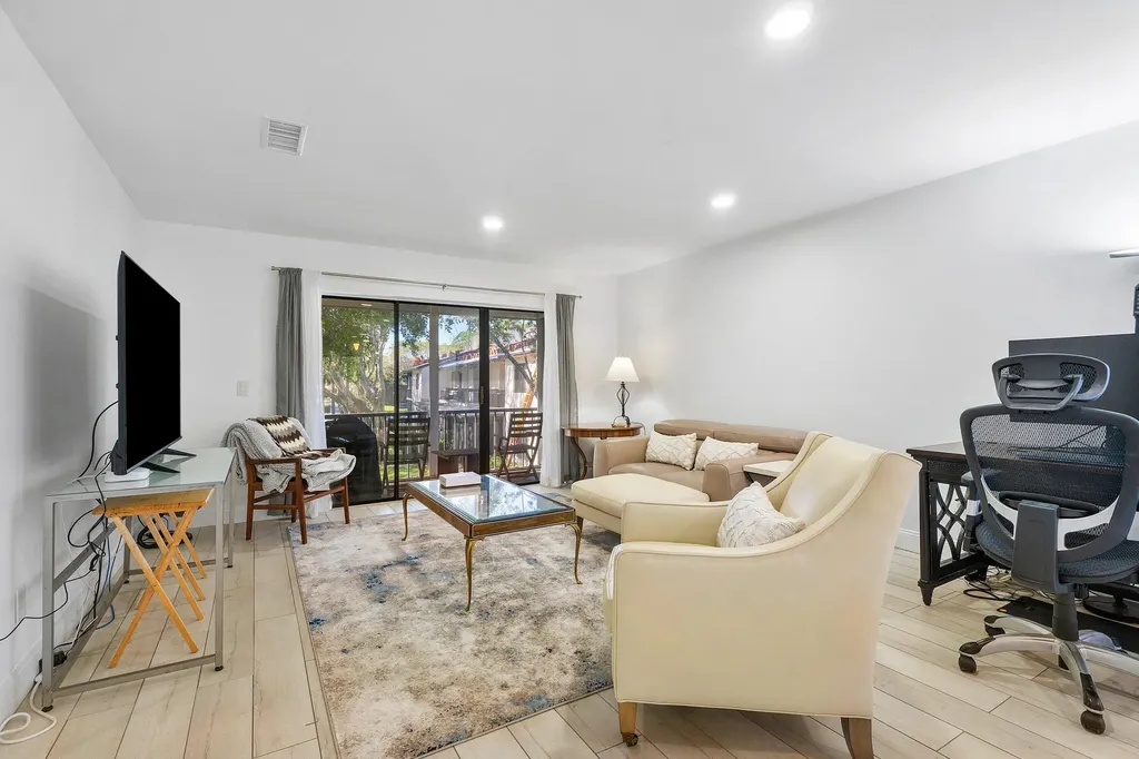 8436 Cypress Lane Boca Raton FL 33433