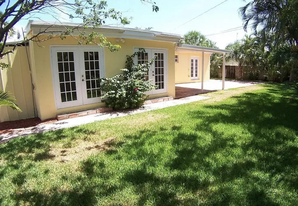 324 Bunker Ranch Road West Palm Beach FL 33405