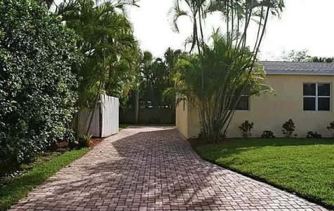 324 Bunker Ranch Road West Palm Beach FL 33405