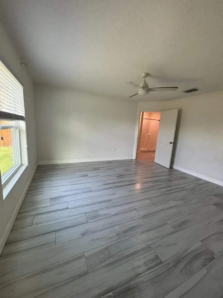 2231 SE Mariposa Avenue Port St Lucie FL 34952