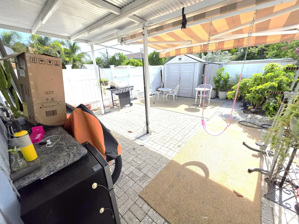 320 SE 2nd Avenue Deerfield Beach FL 33441