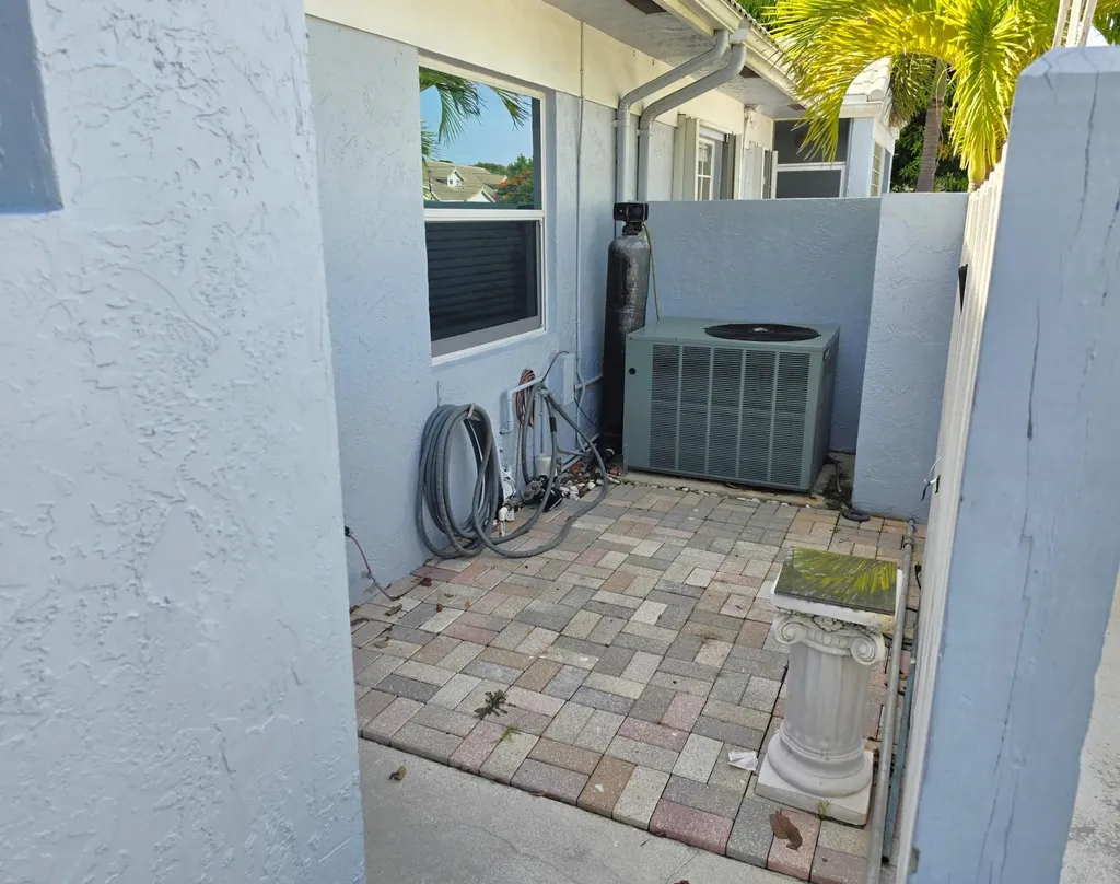 320 SE 2nd Avenue Deerfield Beach FL 33441