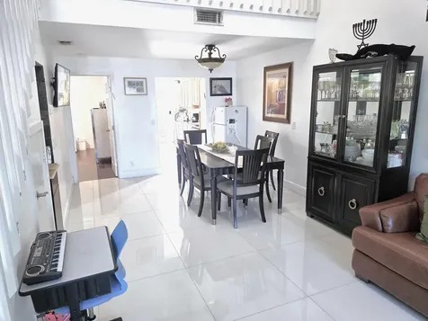 320 SE 2nd Avenue Deerfield Beach FL 33441