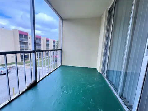 1196 NW 40th Avenue Lauderhill FL 33313
