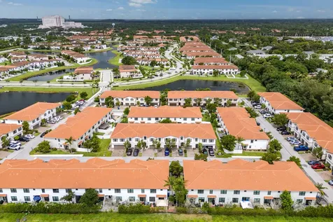 1011 Willow Place Riviera Beach FL 33410