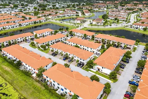 1011 Willow Place Riviera Beach FL 33410