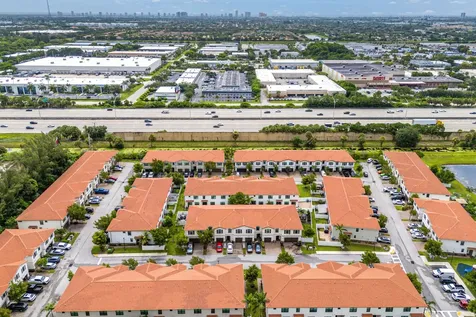 1011 Willow Place Riviera Beach FL 33410