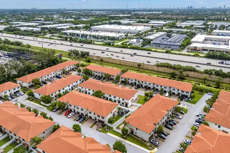 1011 Willow Place Riviera Beach FL 33410