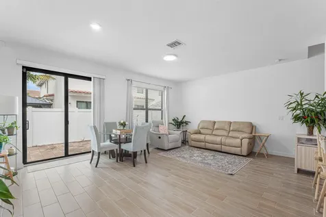 1011 Willow Place Riviera Beach FL 33410