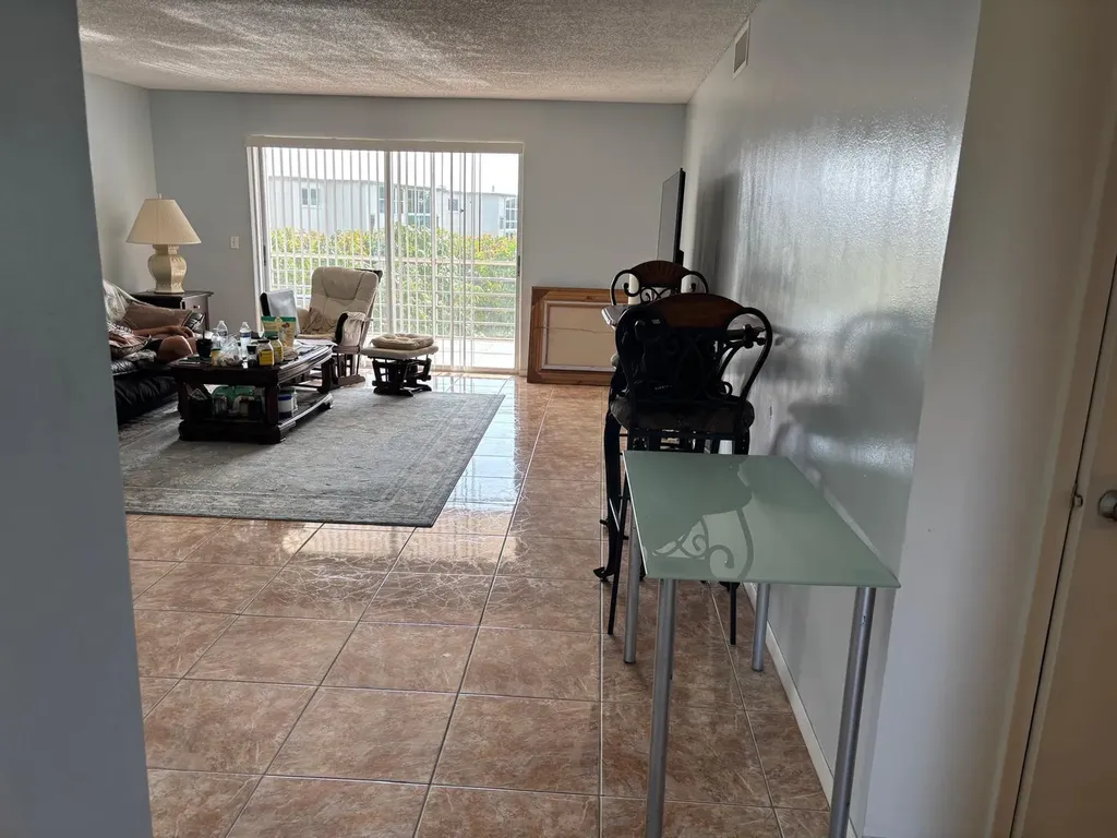 2615 NE 3rd Court Boynton Beach FL 33435