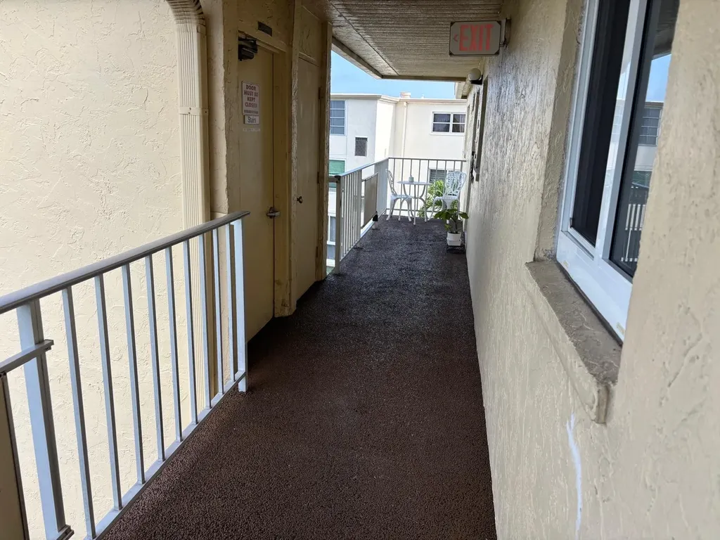 2615 NE 3rd Court Boynton Beach FL 33435