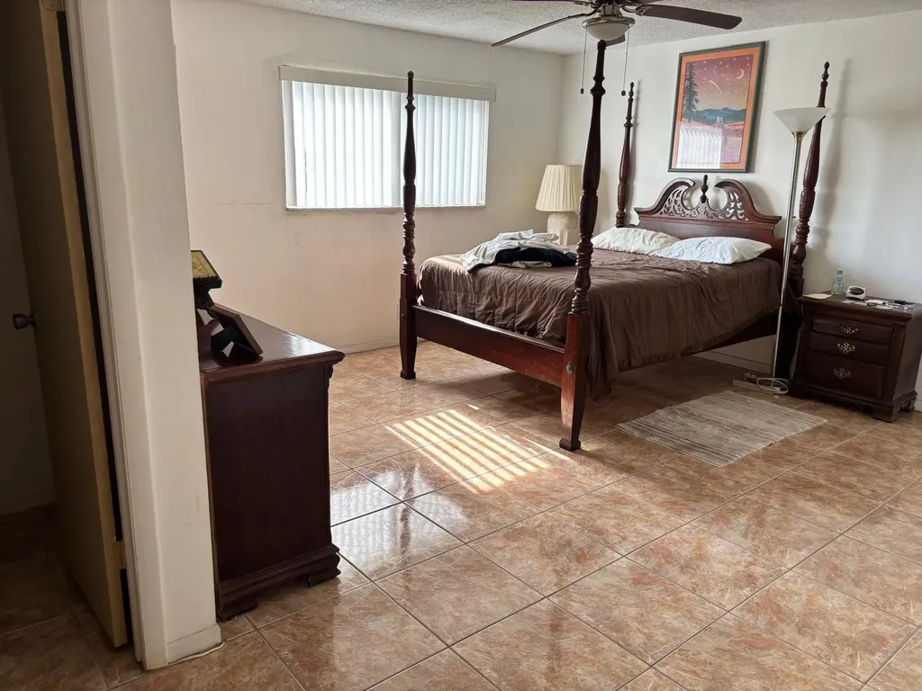 2615 NE 3rd Court Boynton Beach FL 33435