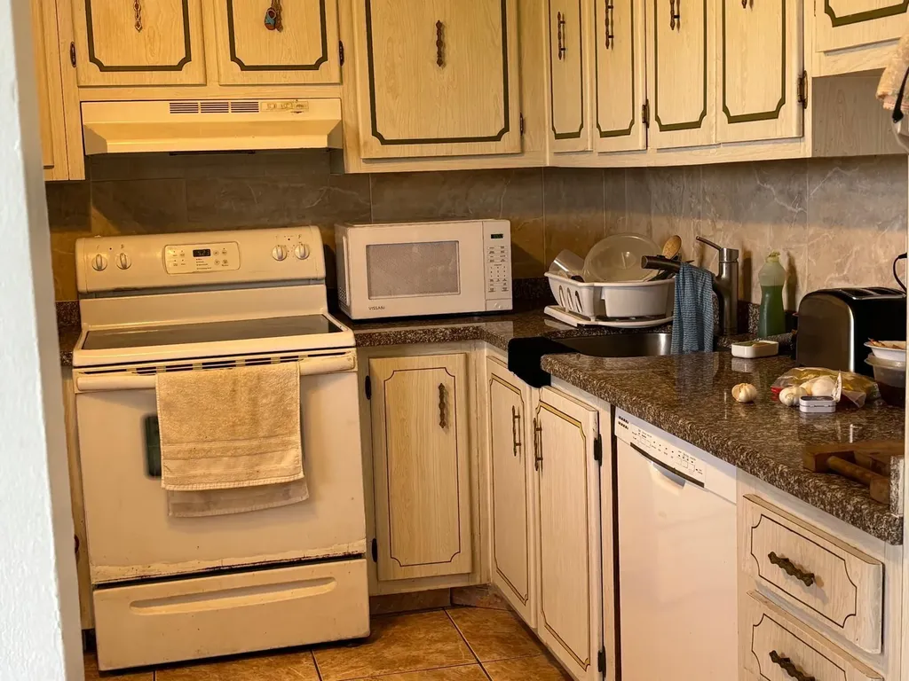 2615 NE 3rd Court Boynton Beach FL 33435