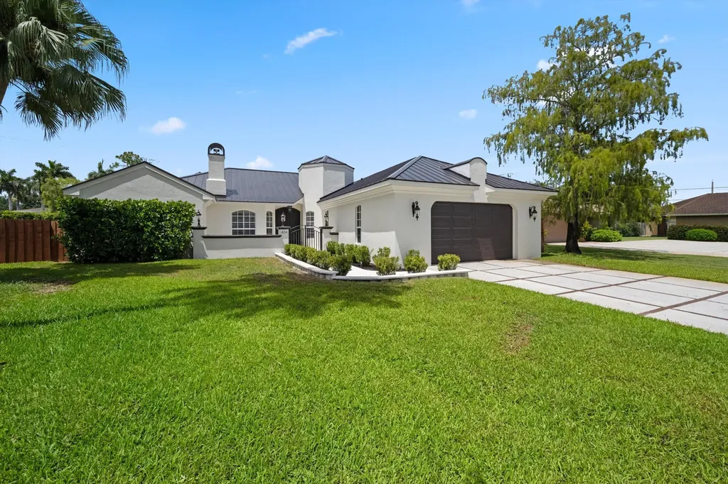 404 Indigo Avenue Wellington FL 33414
