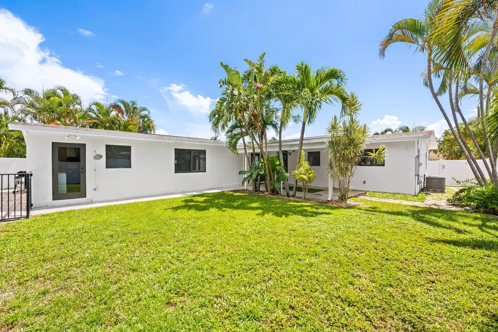 413 NE NE 25 Avenue Pompano Beach FL 33062