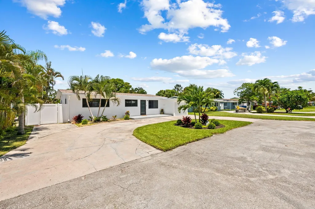 413 NE NE 25 Avenue Pompano Beach FL 33062