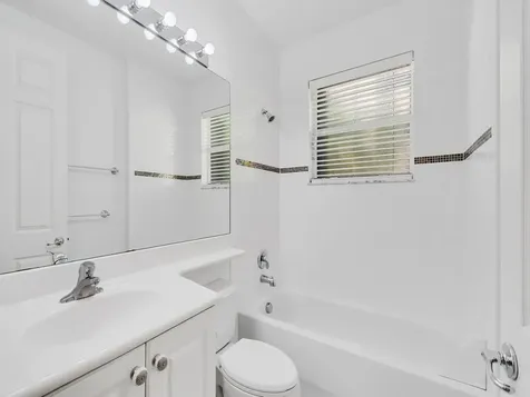 1929 Grey Falcon Circle SW Vero Beach FL 32962