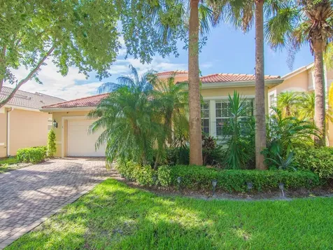 1929 Grey Falcon Circle SW Vero Beach FL 32962