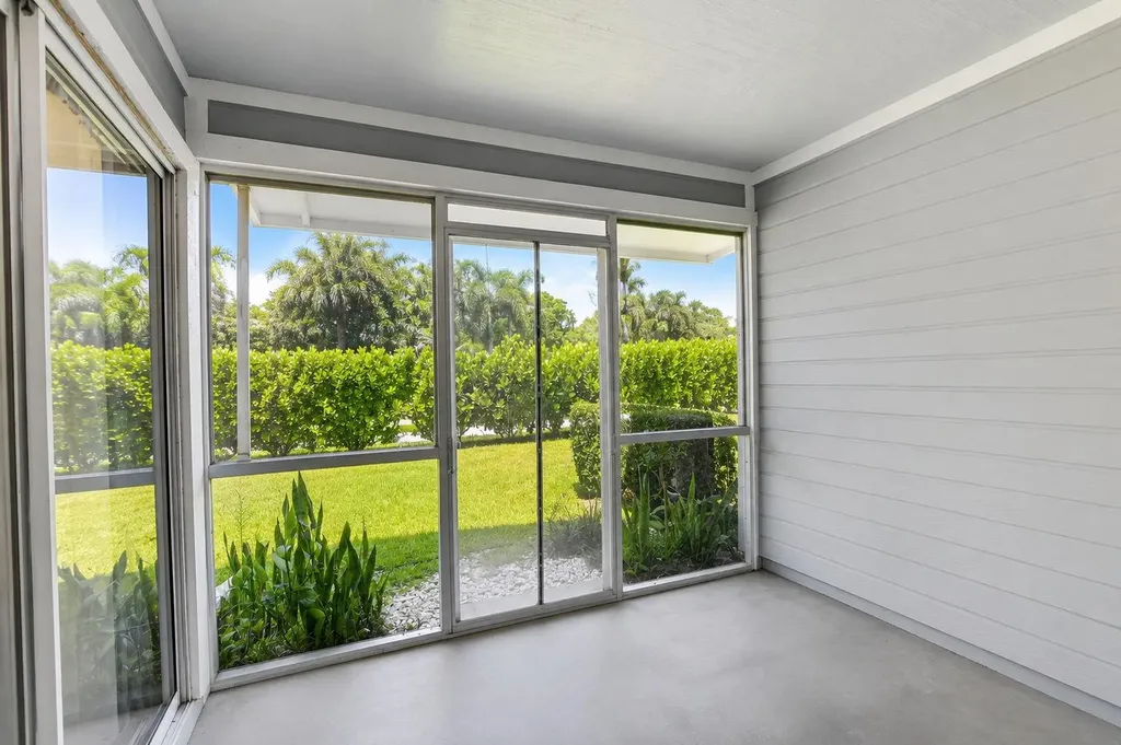 5314 Sapphire Valley Boca Raton FL 33486