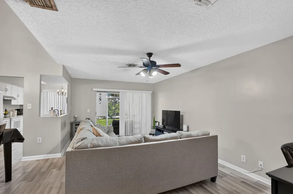 5314 Sapphire Valley Boca Raton FL 33486