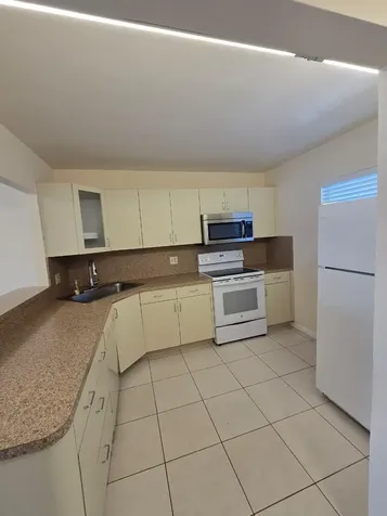 8321 Sands Point Boulevard Tamarac FL 33321