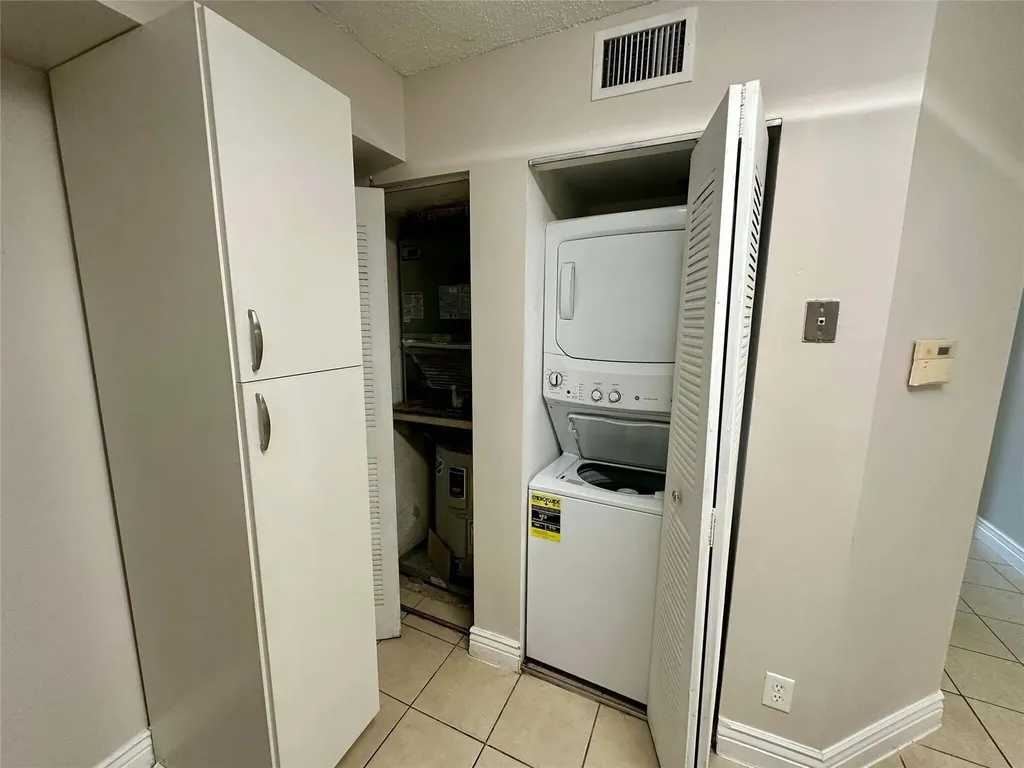 5701 Riverside Drive Coral Springs FL 33067