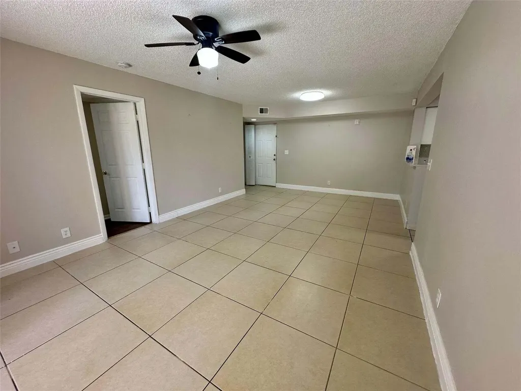 5701 Riverside Drive Coral Springs FL 33067