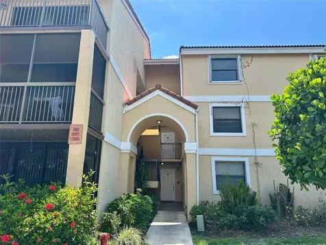 5701 Riverside Drive Coral Springs FL 33067
