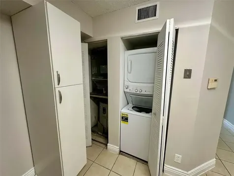 5701 Riverside Drive Coral Springs FL 33067