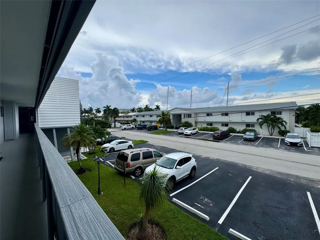 2801 NE 33rd Court Fort Lauderdale FL 33306