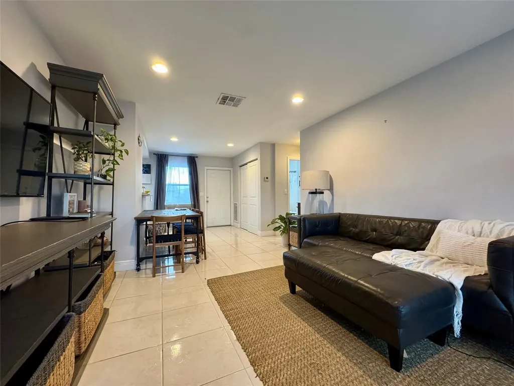 2801 NE 33rd Court Fort Lauderdale FL 33306