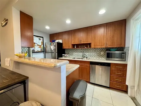 2801 NE 33rd Court Fort Lauderdale FL 33306