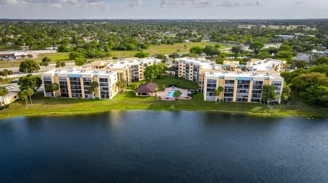 6475 W Oakland Park Boulevard Lauderhill FL 33313