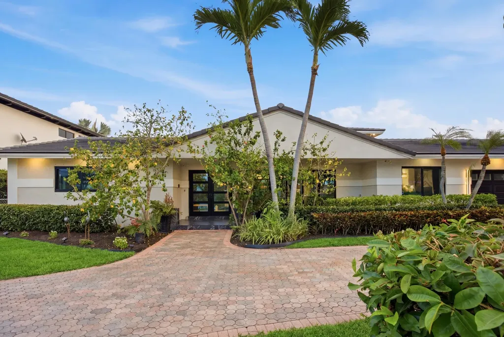 2380 SE 8th Street Pompano Beach FL 33062