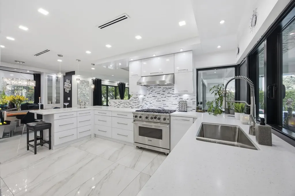 2380 SE 8th Street Pompano Beach FL 33062