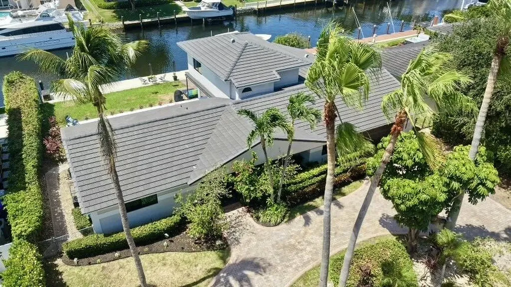 2380 SE 8th Street Pompano Beach FL 33062
