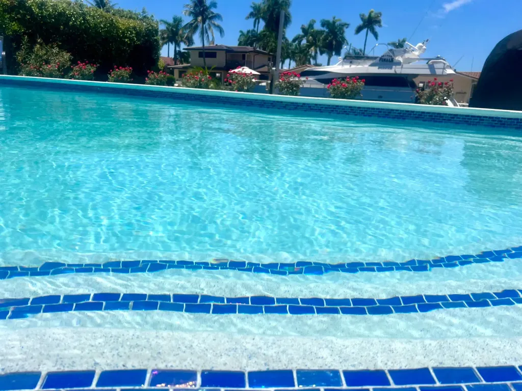 2380 SE 8th Street Pompano Beach FL 33062
