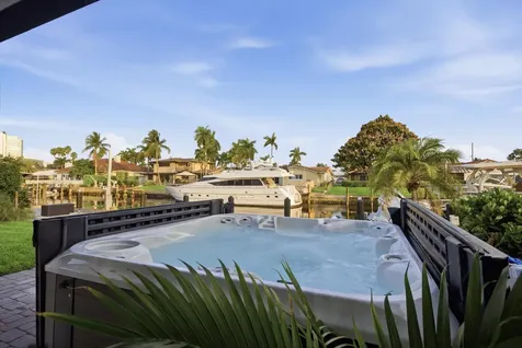 2380 SE 8th Street Pompano Beach FL 33062