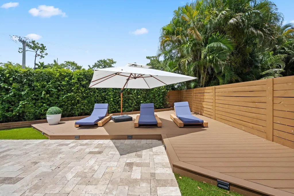 404 Indigo Avenue Wellington FL 33414