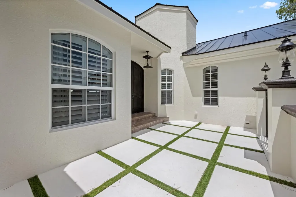 404 Indigo Avenue Wellington FL 33414