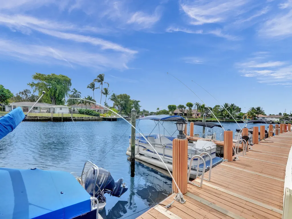 160 Cypress Club Drive Pompano Beach FL 33060