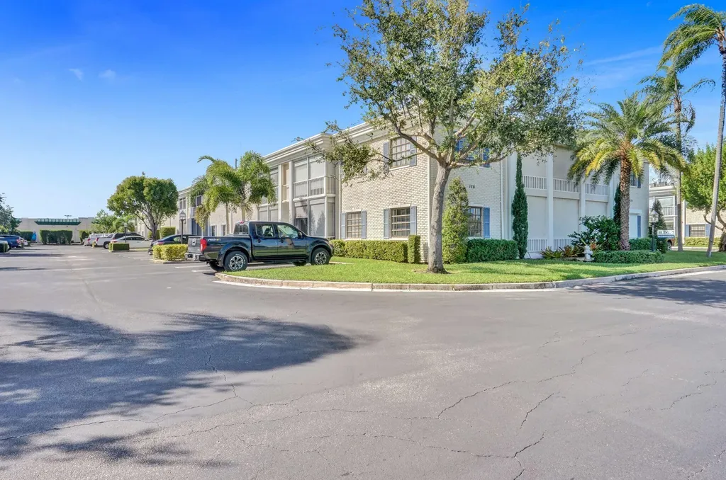 160 Cypress Club Drive Pompano Beach FL 33060