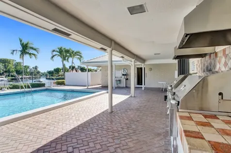 160 Cypress Club Drive Pompano Beach FL 33060