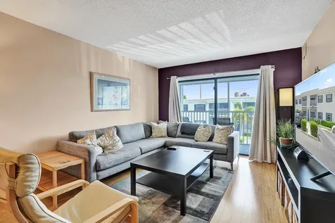 160 Cypress Club Drive Pompano Beach FL 33060