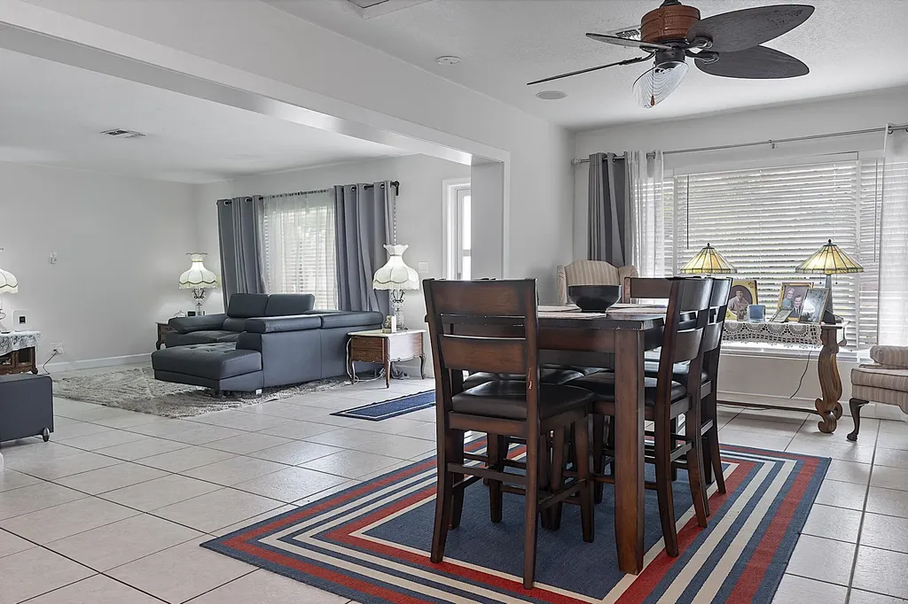830 SW 1st Avenue Pompano Beach FL 33060