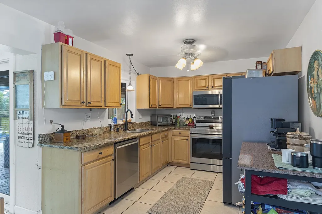 830 SW 1st Avenue Pompano Beach FL 33060