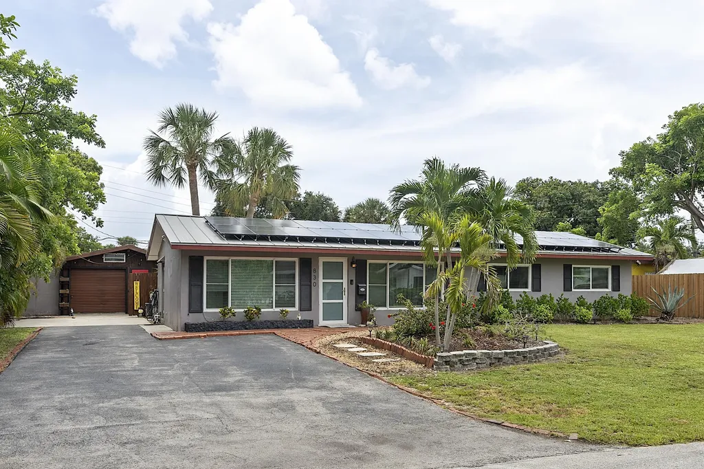830 SW 1st Avenue Pompano Beach FL 33060